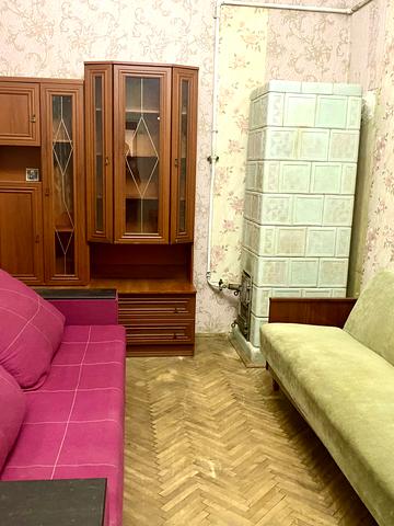 Шептицьких вул., 25