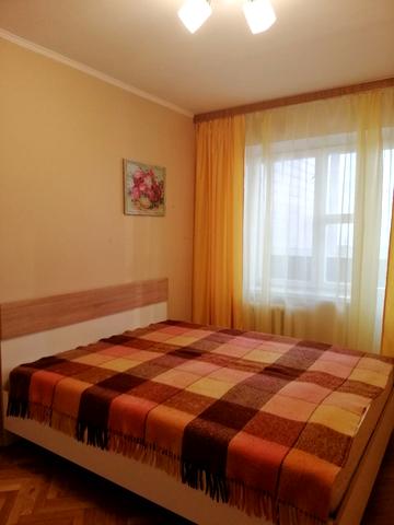 Голосіївський просп. (40-річчя Жовтня), 15