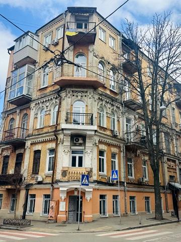 Олеся Гончара вул., 13/4