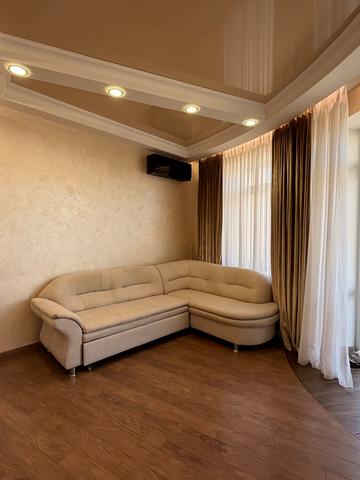 Садиковська вул., 2