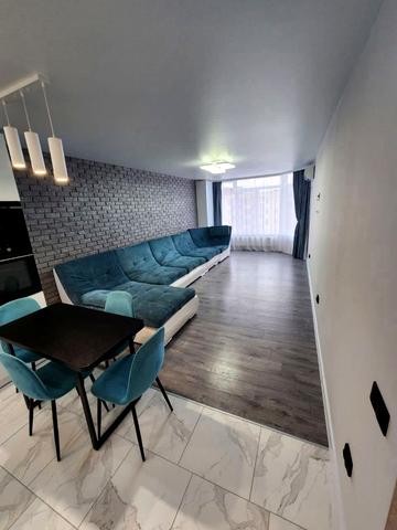 Злуки просп., 7