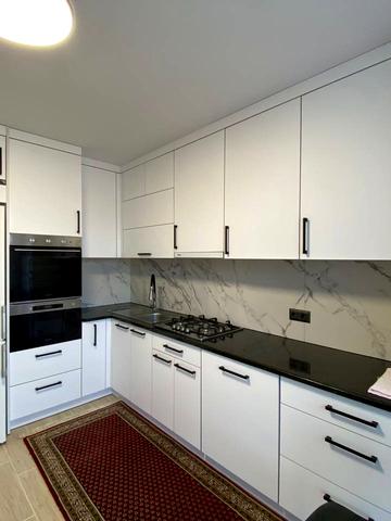 Дубенська вул., 33