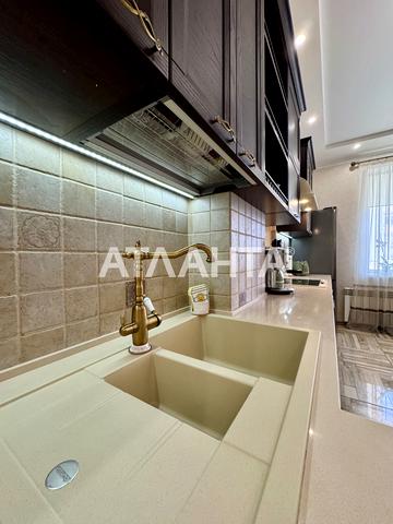 Добровольців вул. (Маршала Говорова), 8