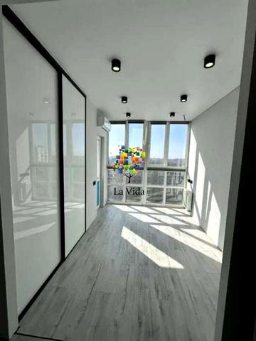 Миколи Руденка бульв. (Кольцова), 8 BOX