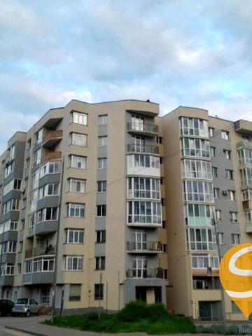 Бережанська вул., 18