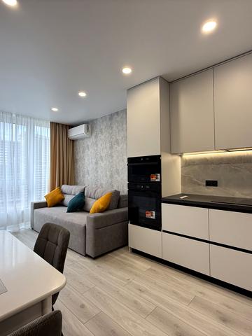 Віктора Некрасова вул. (Північно-Сирецька), 8