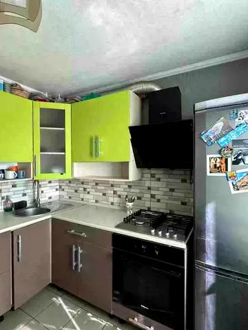 Янтарна вул., 40