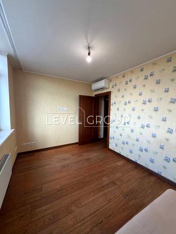 Миколи Бажана просп., 8-Б
