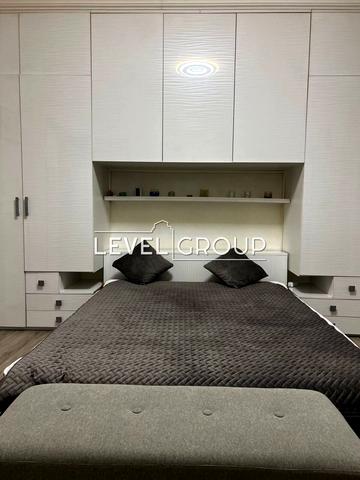 Євгена Гуцала пров. (Кутузова), 3а