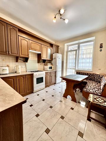 Малоголосківська вул., 8д