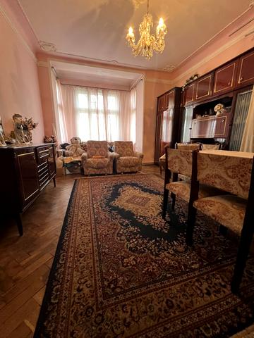 Лонгина Цегельського вул., 16
