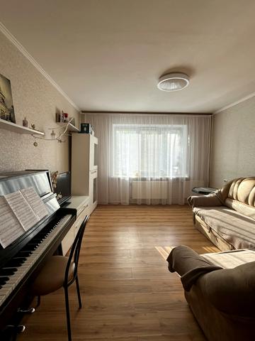 Бориса Тена вул., 100