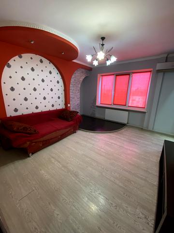 Преображенська вул., 8