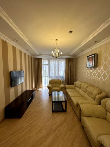 Політехнічна вул., 14