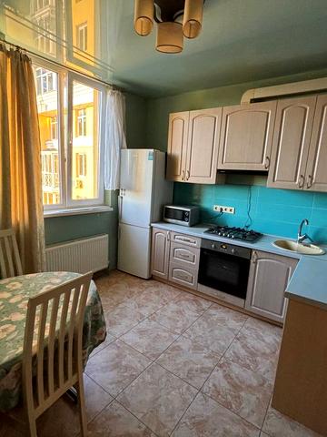 Борисо-Глібська вул. (Ватутіна), 111