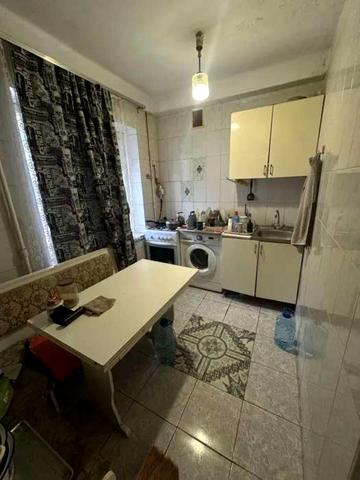 Оболонський просп., 16