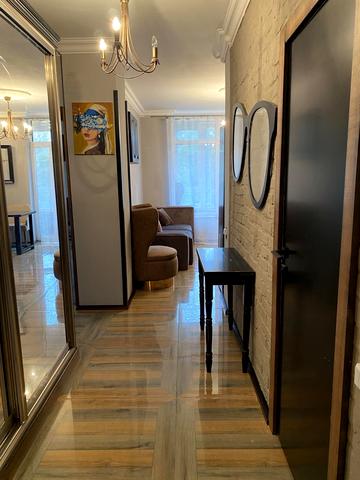 Федора Ернста вул., 16