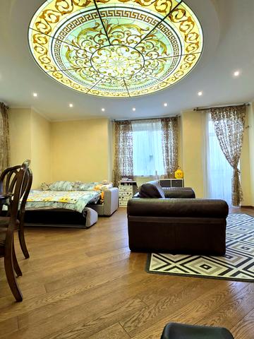 Конотопська вул., (Будинок)