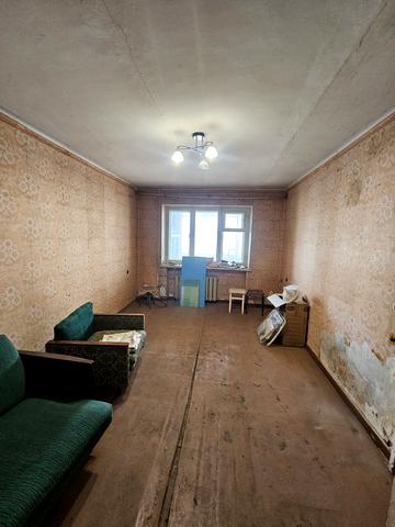 Варненська вул., 14/2