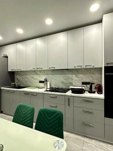 Набережна Перемоги вул., 42