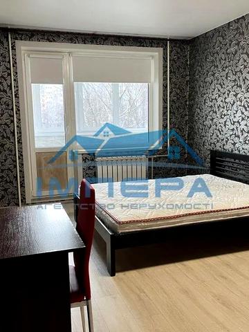 Юрія Побєдоносцева бульв., 9