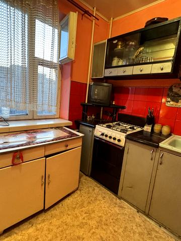 Володимира Великого вул., 10