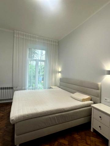 Ольги Кобилянської вул., 16