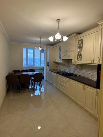 Мирна вул., (Будинок 1)