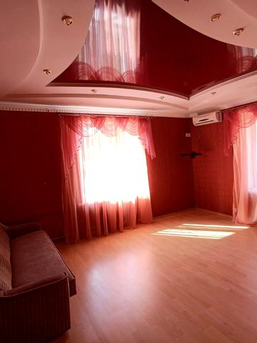 Миру вул., 15