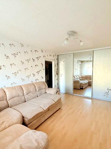 Олександра Поля просп. (Кірова), 82