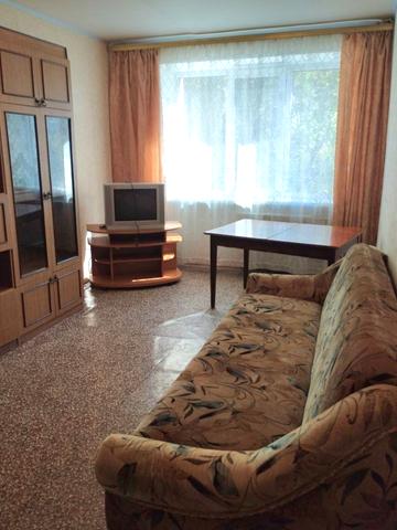 Іллінська вул. (Червоногвардійська), 8