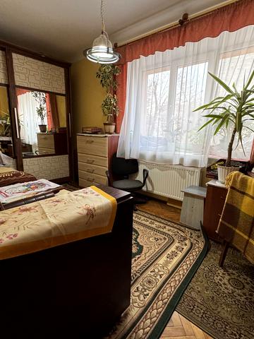 Транспортна вул., 8