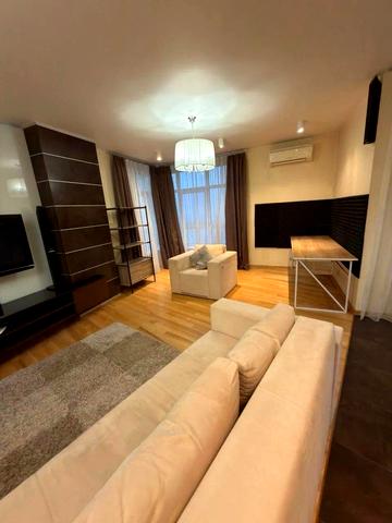 Валерія Лобановського просп. (Червонозоряний), 4-А