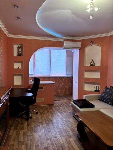 Братства Тарасівців вул. (Декабристів), 5