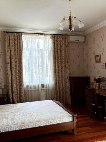 Михайла Коцюбинського вул., 2