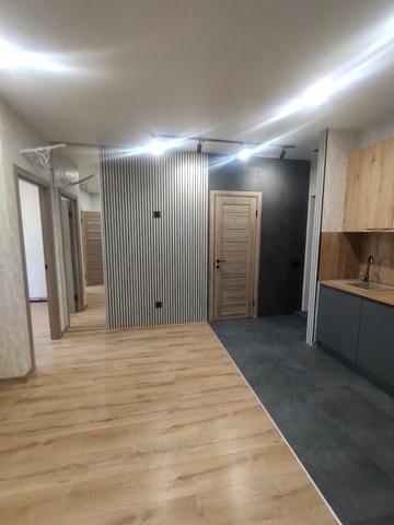 Академіка Сахарова вул., 50