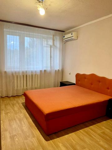 Академіка Білецького вул., 10