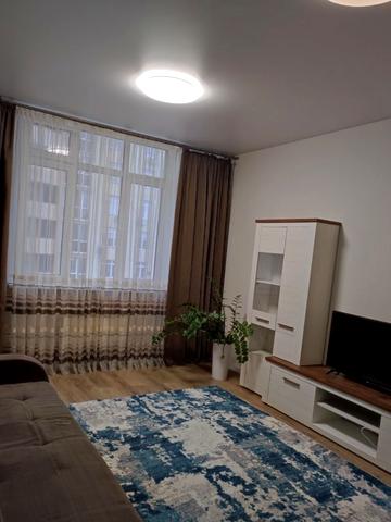 Гната Хоткевича вул. (Червоногвардійська), 10