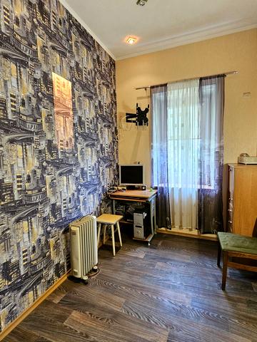 Чоботарська вул., 41/45