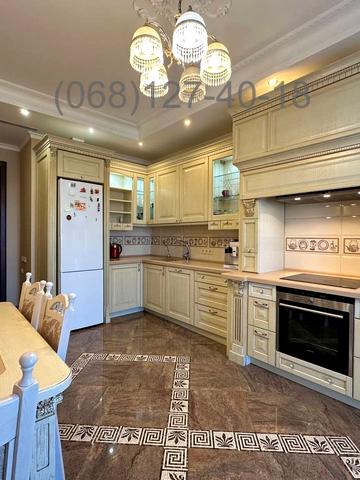 Інститутська вул., 18-А