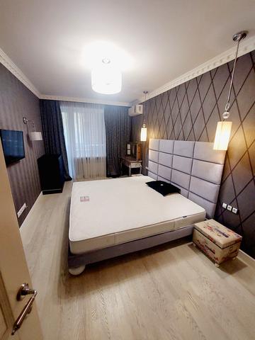 Василя Тютюнника вул. (Анрі Барбюса), 22-26