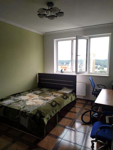 Деміївська вул., 14