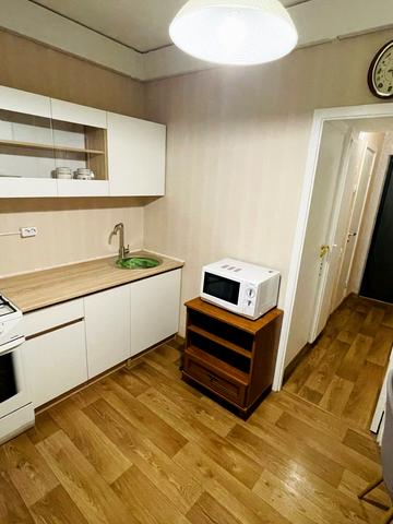 Академіка Кіпріанова вул., 6