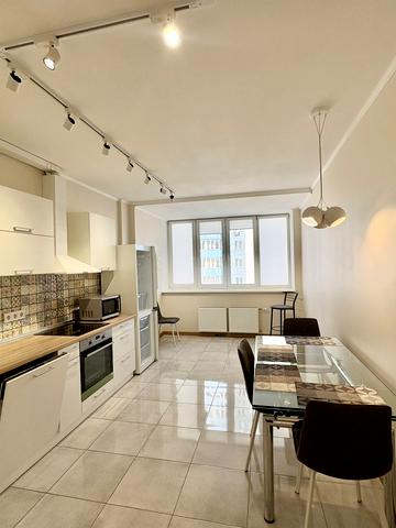 Оболонський просп., 1к1