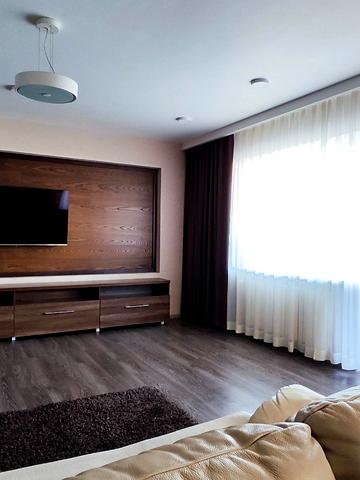 Дарницька вул., 19