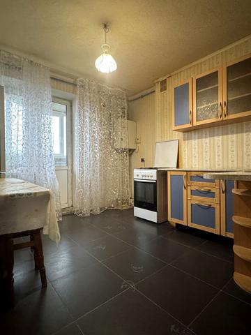 Теплична вул., 42