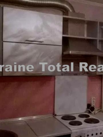 Севастопольська вул., 19