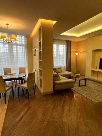 Любомира Романківа вул. (Червона), (Будинок)