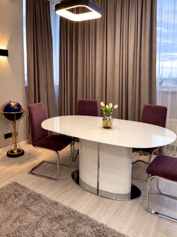 Незалежності вул., 8Б