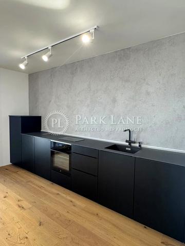 Князя Романа Мстиславича вул. (Генерала Жмаченка), 28